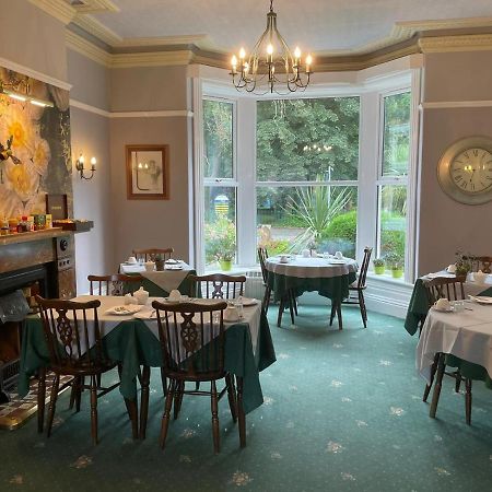 Rostrevor Hotel - Guest House บิวรี่ ภายนอก รูปภาพ