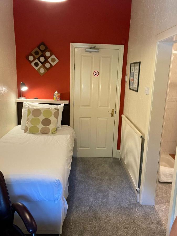 Rostrevor Hotel - Guest House บิวรี่ ภายนอก รูปภาพ